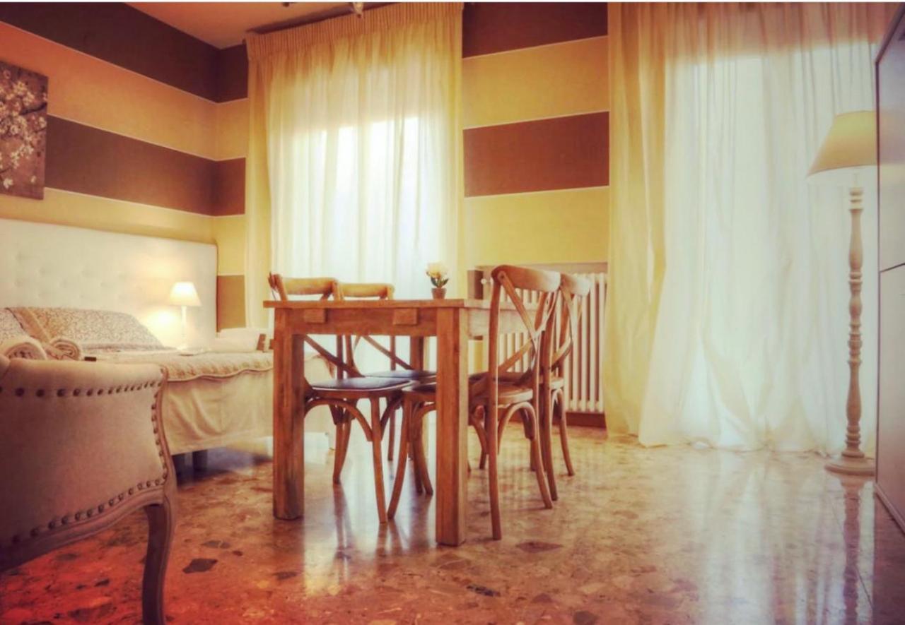 La Casetta Di Lina Rooms And Apartments Verona Luaran gambar