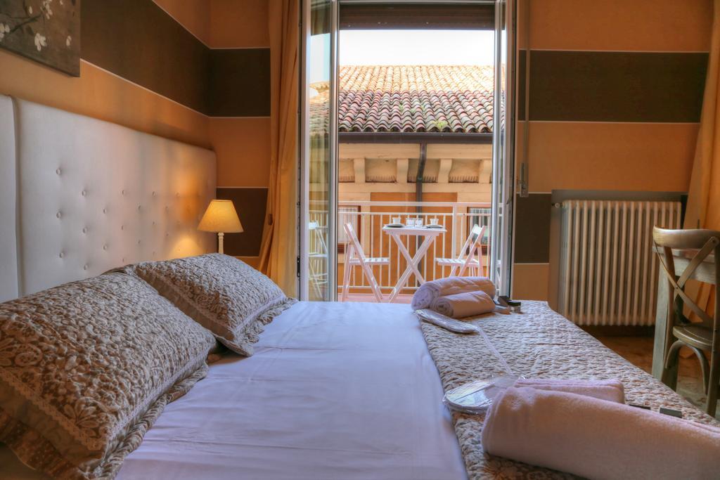 La Casetta Di Lina Rooms And Apartments Verona Luaran gambar