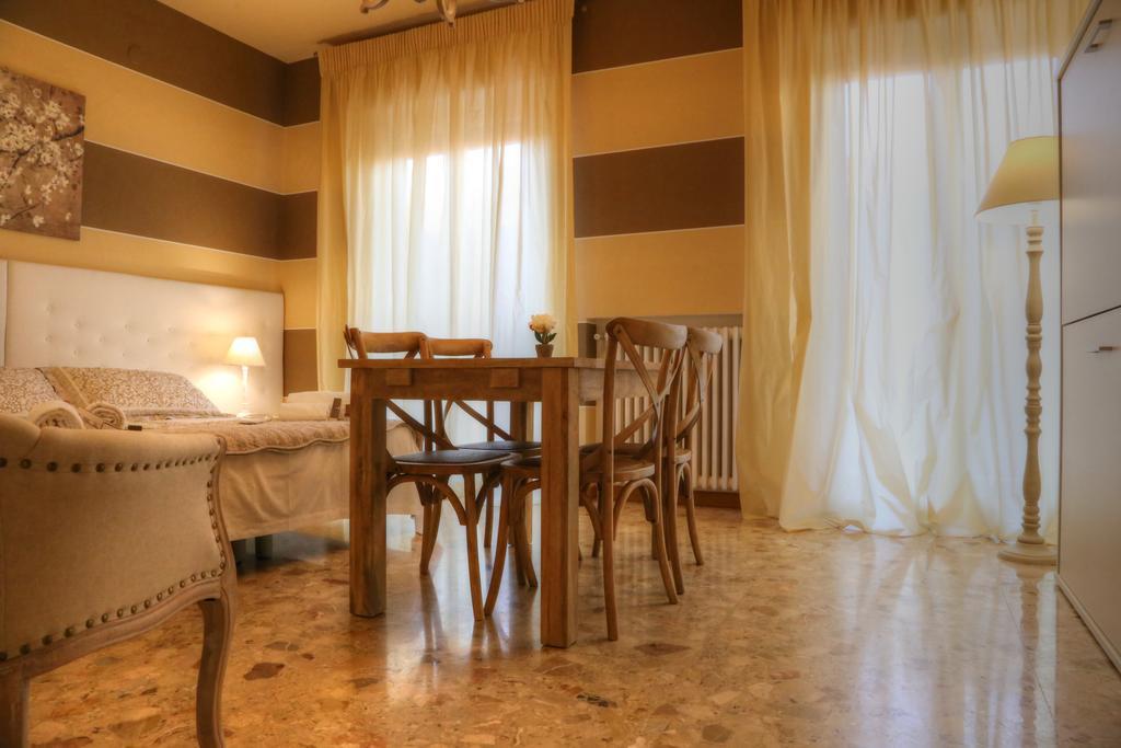 La Casetta Di Lina Rooms And Apartments Verona Luaran gambar